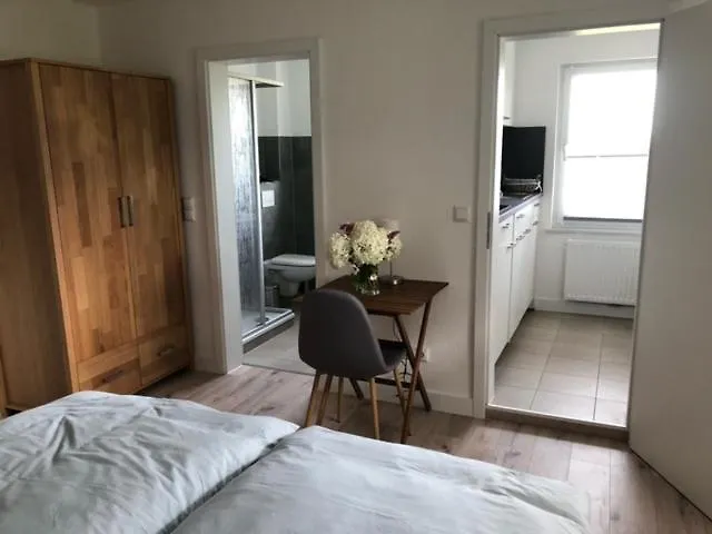 Graefin Auf Ruegen - * Parchtitz